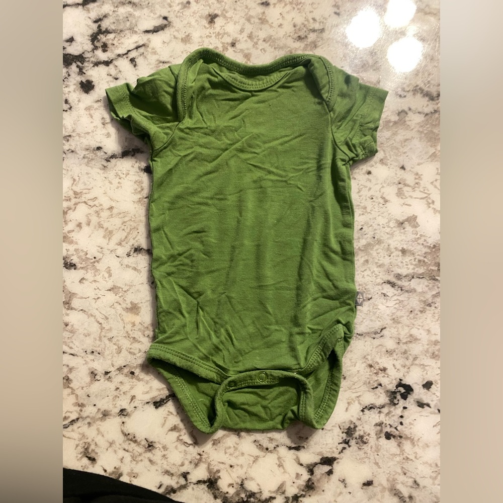 Kyte Baby 0-3 month onesie